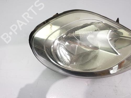 Right headlight VAUXHALL VIVARO A Van (X83) 2.0 CDTI | BP25838946C29 