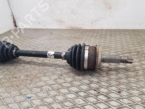 Left front driveshaft TOYOTA YARIS (_P13_) 1.5 Hybrid (NHP130_, NHP130) | BP29378775M38 