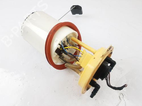Used Fuel pump VW PASSAT B7 Variant (365) 2.0 TDI (140 hp) 31819829