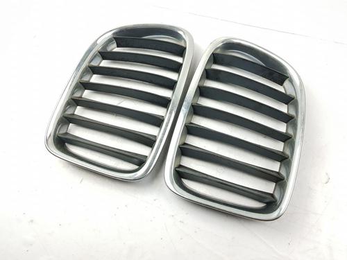 Grille BMW X1 (E84) xDrive 18 d | BP27392544C40