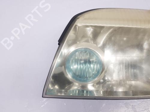 Left headlight NISSAN X-TRAIL I (T30) 2.2 dCi 4x4 | BP29928056C28