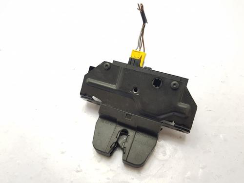 Used Tailgate lock VAUXHALL VECTRA Mk II (C) GTS (Z02) 1.8 (140 hp) 27920523