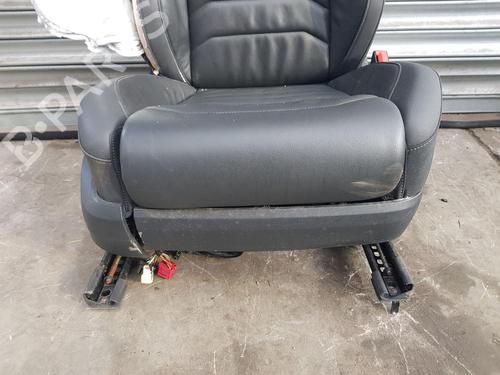 Right front seat VW TOUAREG (CR7, RC8) | BP32787261C16 - Image 5