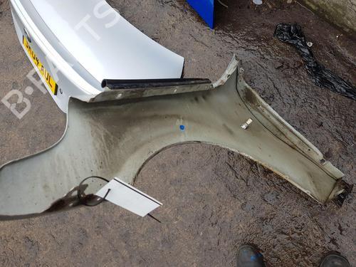 Right front fenders BMW 5 (E60) 530 d | BP29575818C42 