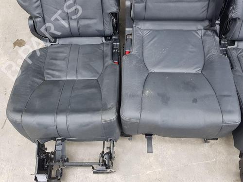 Right front seat LAND ROVER DISCOVERY IV (L319) 3.0 TD 4x4 | BP26915072C16 