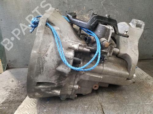 Gearkasse VOLVO V40 Hatchback (525) D2 | BP30806038M3