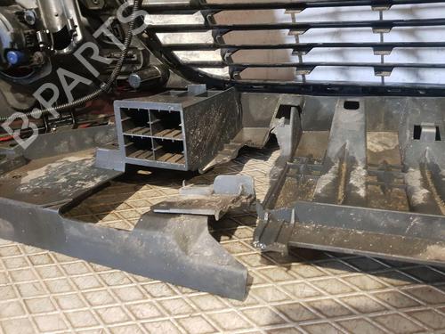 Front bumper RENAULT MEGANE III Hatchback (BZ0/1_, B3_) 1.6 16V (BZ1B, BZ1H) | BP22204607C7 