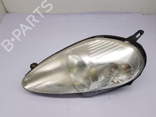 Used Left headlight FIAT GRANDE PUNTO (199_) 1.4 16V (199BXG1B, 199AXG1B) (95 hp) 32252142