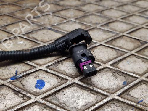 Left front steering knuckle OPEL CORSA F (P2JO) 1.2 (68) | BP30603499M25