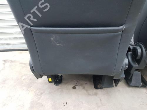 Right front seat LAND ROVER DISCOVERY IV (L319) 3.0 TD 4x4 | BP26915072C16 