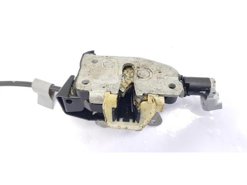 Tailgate lock LAND ROVER DISCOVERY III (L319) 2.7 TD 4x4 | BP26723612C101 