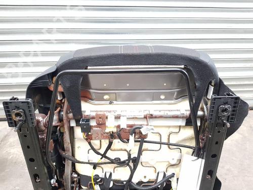 Right front seat TOYOTA COROLLA Hatchback (_E21_, _EA1_, _EH1_) 1.8 Hybrid (ZWE211, ZWE219) | BP29620591C16