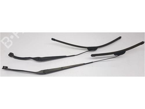 Used Front windshield wiper arm FERRARI CALIFORNIA 4.3 (460 hp) 22660477