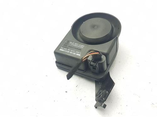electronic-module-audi-a4-b6-8e2-2000-2001-2002-2003-2004-2005-36664493 main image