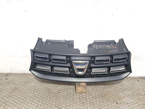 Used Grille DACIA SANDERO II TCe 90 (B8M1, B8MA, B8AC) (90 hp) 28137238