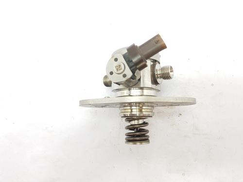 Used Fuel pump BMW 3 (G20, G80, G28) 320 i (184 hp) 29575860