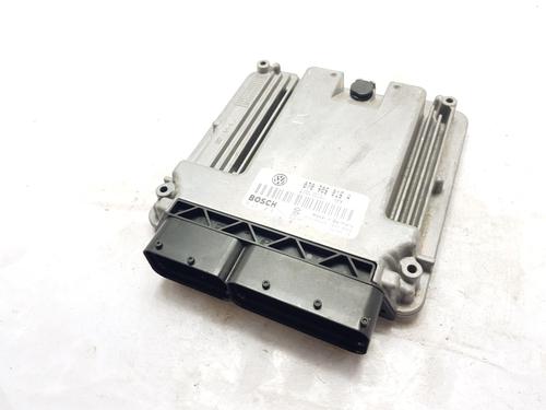 Used Engine control unit (ECU) VW TRANSPORTER T5 Bus (7HB, 7HJ, 7EB, 7EJ) 2.5 TDI (174 hp) 31053484