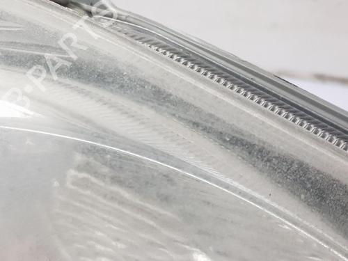 Right headlight VAUXHALL VIVARO A Van (X83) 1.9 DTI | BP32332012C29 