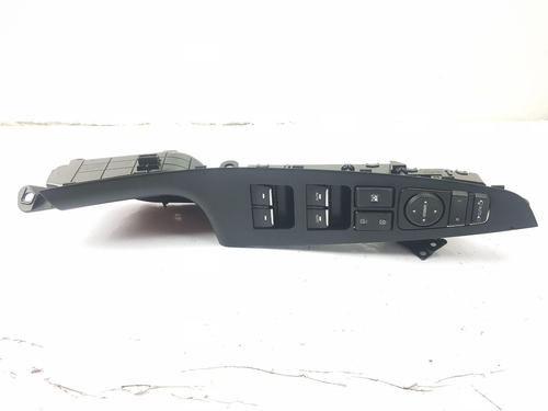 Right front window switch HYUNDAI TUCSON (TL, TLE) | BP32375134I26