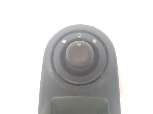 Right front window switch RENAULT TRAFIC II Van (FL) 2.0 dCi 115 (FL01, FL0U, FL00, FL0H, FL0M) | BP35996263I26 - Image 3