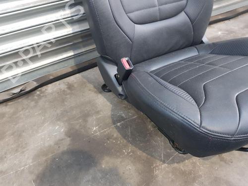 Right front seat MITSUBISHI L200 / TRITON (KA_T, KB_T) 2.5 DI-D 4WD (KB4T) | BP30923983C16