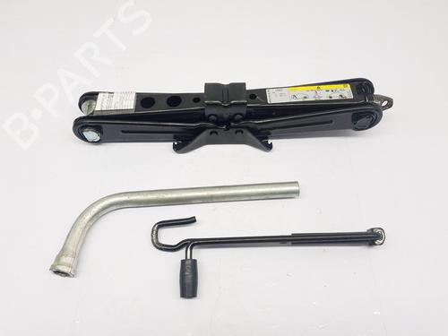 Used Jack Kit AUDI A4 B9 (8W2, 8WC) 2.0 TDI (190 hp) 28482911