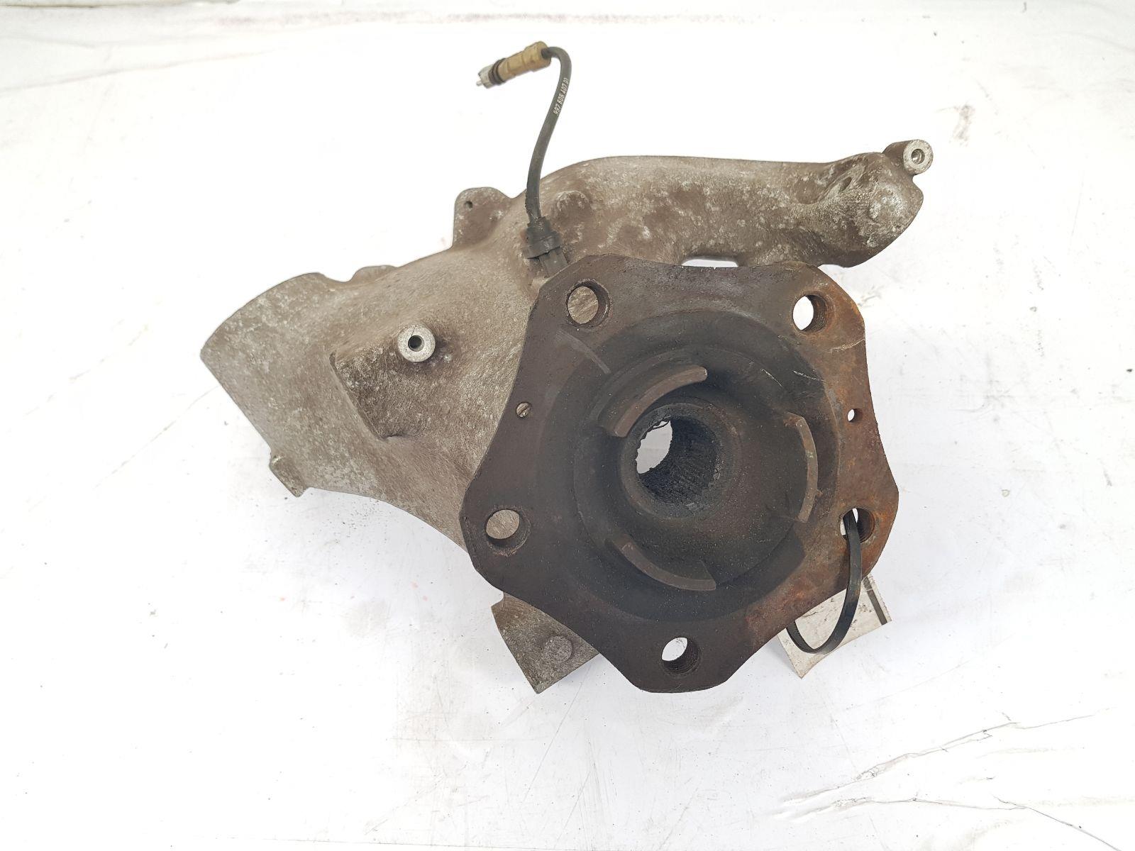 Right front steering knuckle – Porsche 911 Convertible (997) 3.8 Carrera 4S (2005-2008)
