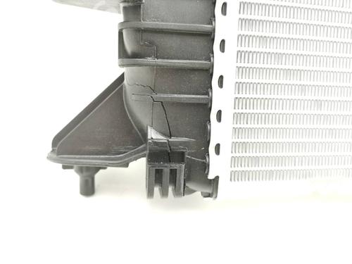 Water radiator AUDI A4 B8 (8K2) 2.7 TDI | BP34726725M31 - Image 3