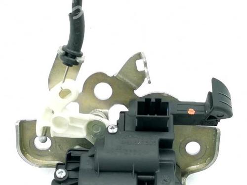 Used Hood lock Hood lock AUDI A6 C4 (4A2) 2.0 (100 hp) 35759361 35759361