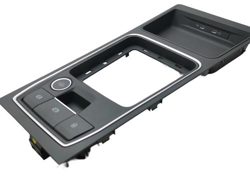 Used Middle console Middle console SEAT LEON Sportstourer (KL8, KLD) 1.5 TSI (131 hp) 35764541 35764541