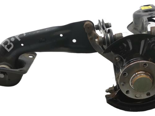 Used Right rear steering knuckle Right rear steering knuckle VW GOLF VII Van (5G1) 1.6 TDi (105 hp) 34732328 34732328