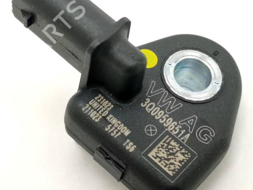Used Electronic sensor Electronic sensor VW ARTEON (3H7, 3H8) 1.5 TSi (150 hp) 34724588 34724588