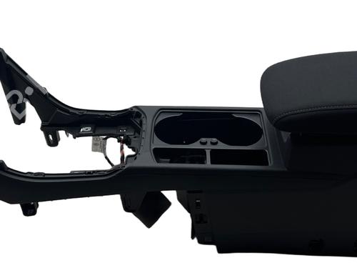 Midtkonsoll Midtkonsoll VW TOURAN VAN (5T1) 2.0 TDI (150 hp) 37018333 37018333