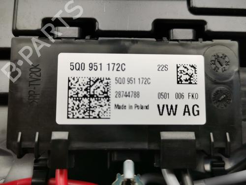 Interior roof light CUPRA FORMENTOR (KM7, KMP) 2.0 TSI 4Drive | BP37018453I8 - Image 7