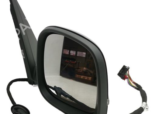 Used Right mirror Right mirror VW ID. Buzz Bus (EBB, EBJ) Electric (EBB) (204 hp) 35762633 35762633