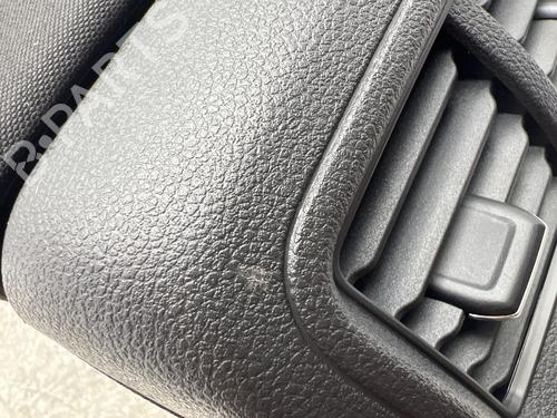 Middle console VW TOURAN (5T1) 1.2 TSI | BP38743661I22 - Image 5