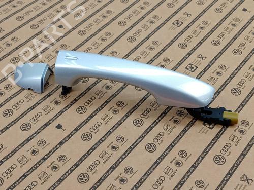 Used Front right exterior door handle Front right exterior door handle VW PASSAT B8 (3G2, CB2) 2.0 TDI (122 hp) 34728071 34728071