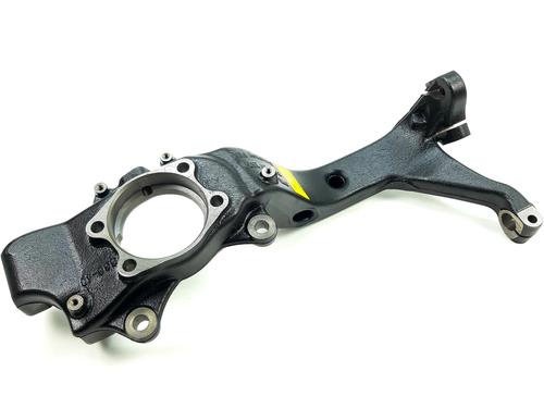 Used Left front steering knuckle Left front steering knuckle VW PHAETON (3D1, 3D2, 3D3, 3D4, 3D6, 3D7, 3D8, 3D9) 3.2 V6 4motion (241 hp) 35756986 35756986