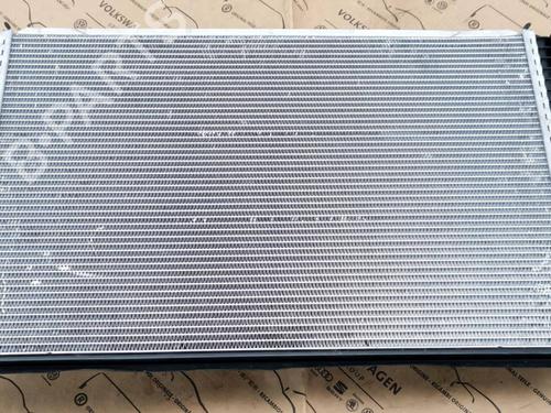 Used Water radiator Water radiator VW PASSAT B8 (3G2, CB2) 2.0 TDI (122 hp) 35720205 35720205