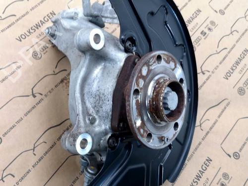 Used Left front steering knuckle Left front steering knuckle VW ID.3 (E11, E12) 1st (95 hp) 35760316 35760316