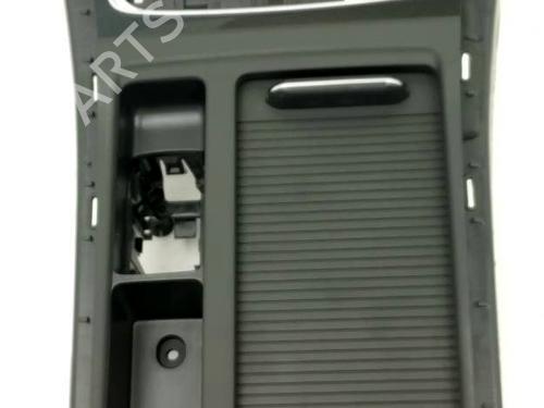 Used Middle console Middle console VW GOLF VII Van (5G1) 1.6 TDi (105 hp) 35761049 35761049