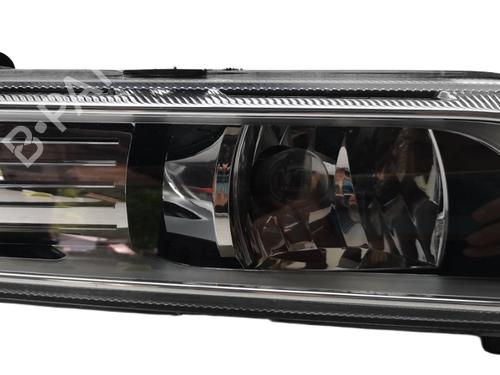 Used Right front fog light Right front fog light 38433266 38433266