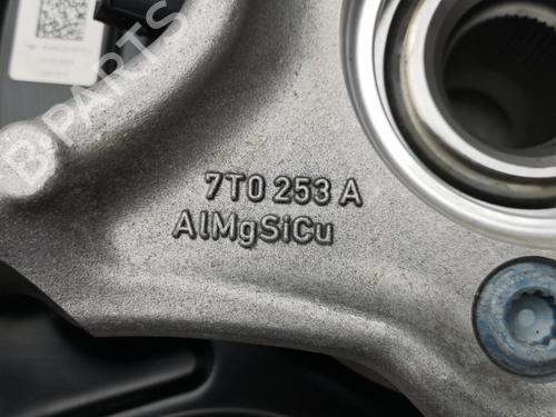 Left front steering knuckle VW MULTIVAN T7 (STM, STN) 1.5 TSi | BP38189589M25  - Image 9
