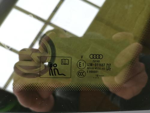 front-right-door-window-audi-q3-f3b-2018-34728827 main image