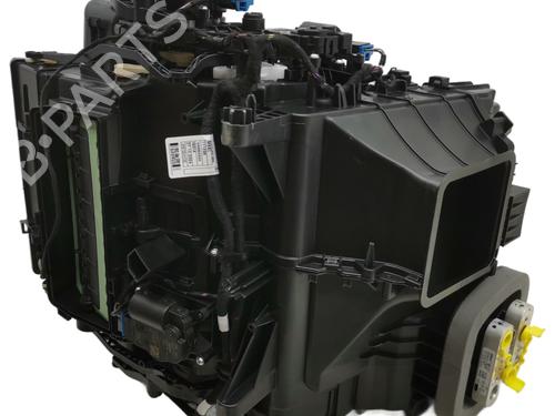 Heater matrix box AUDI Q4 E-TRON SUV (F4B) 45 | BP34730344M61 - Image 12