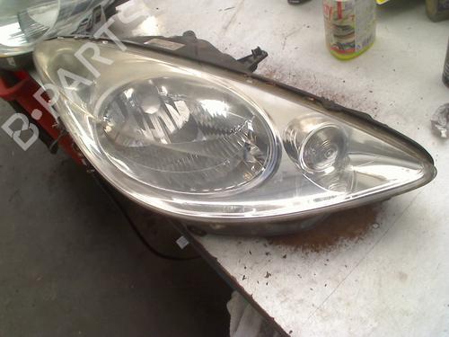 Used Right headlight Right headlight PEUGEOT 1007 (KM_) 1.4 (75 hp) 34719181 34719181
