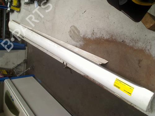 Højre sidekjole Højre sidekjole MERCEDES-BENZ C-CLASS T-Model (S205) C 160 (205.244) (129 hp) 33984710 33984710