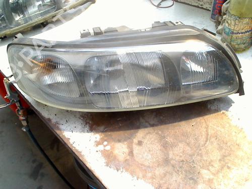 Used Right headlight VOLVO S60 I (384) 2.4 T (200 hp) 31267811