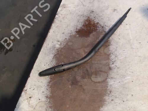 Used Rear windshield wiper arm Rear windshield wiper arm 25020581 25020581