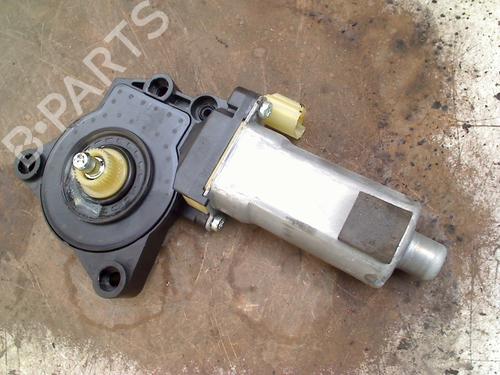 Motore alzacristalli anteriore destro KIA CARENS III MPV (UN) 2.0 CVVT (144 hp) 31147543